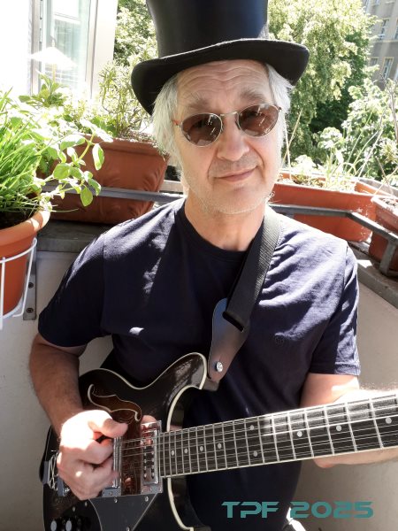 TPF mit 12-String E-Gitarre